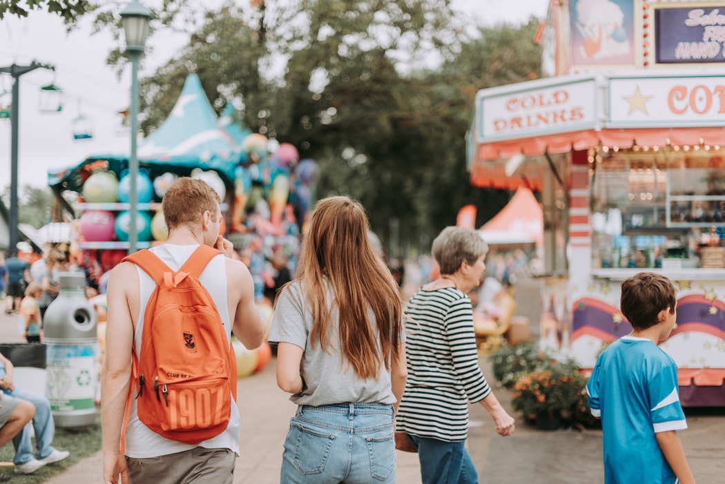 ALW’s Five Guys Q.2: To DTR or Nah?